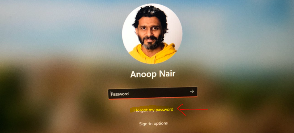 Reset Microsoft Account Password from Windows 11 Login Screen